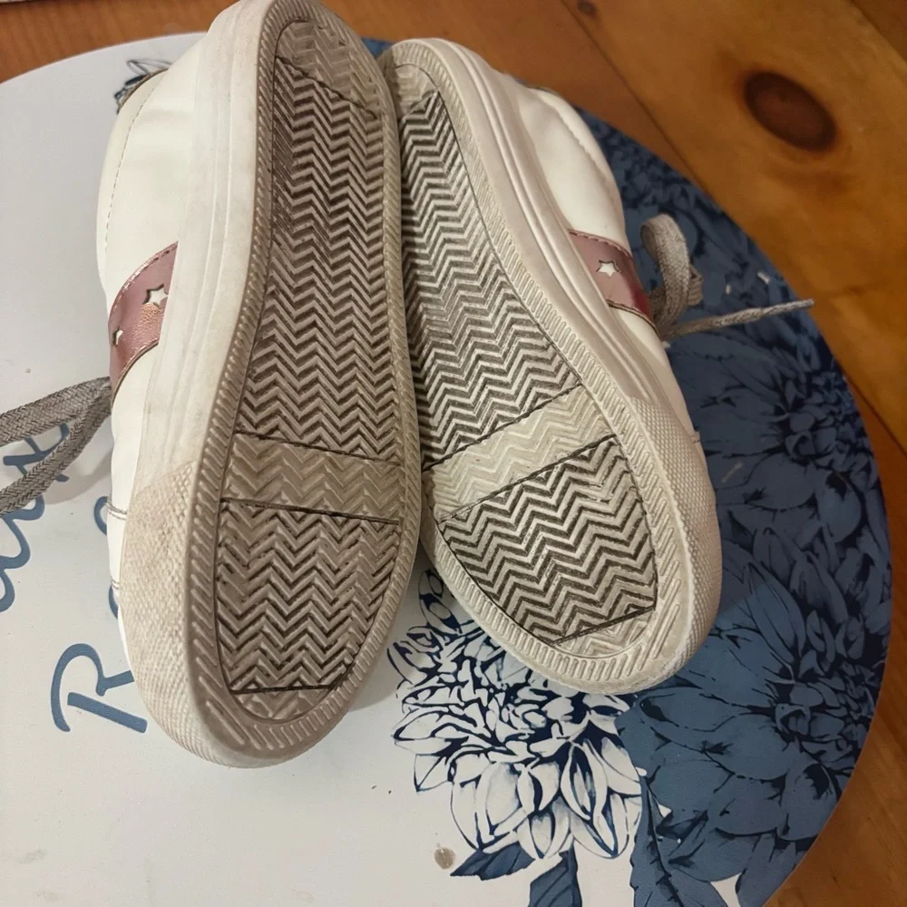 GAP Kids Toddler Girls Sneakers Size 12 White Rose Gold Lace Up Casual Shoes
